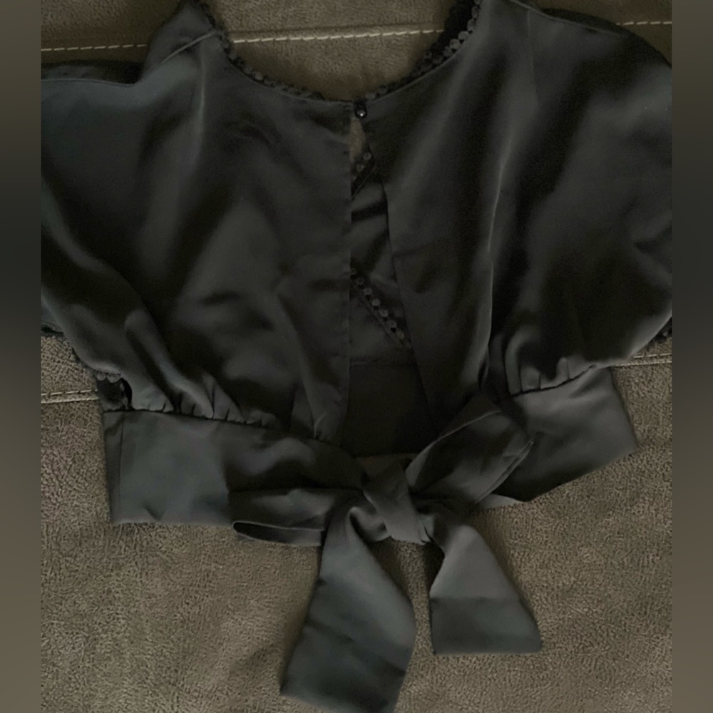 Cute top from shein! - Picture 3 of 4